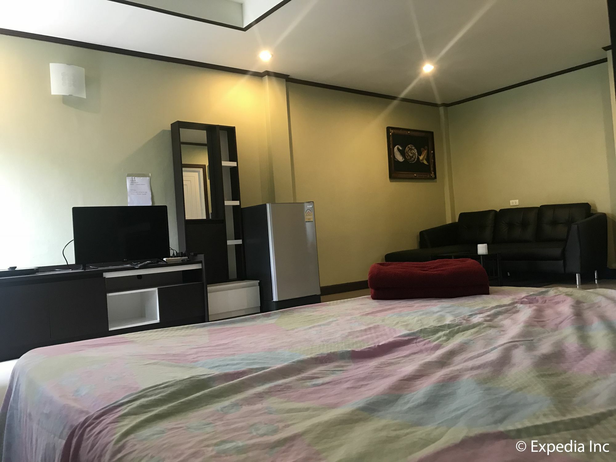 Burnout Guesthouse Pattaya Εξωτερικό φωτογραφία